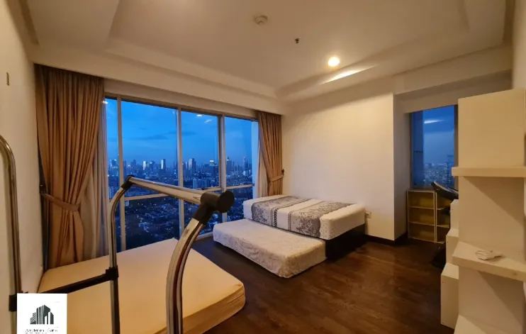 2 Bedrooms South The Mansion At kemang 7