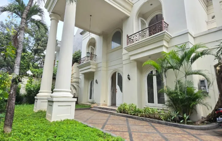 Luxury House At Kemang Dalam South Jakarta 1