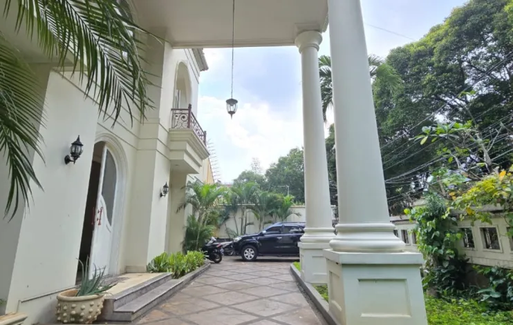 Luxury House At Kemang Dalam South Jakarta 3