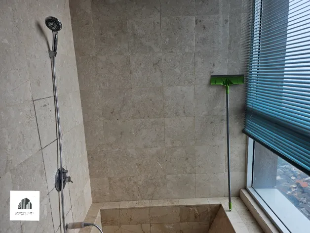 Apartemen Disewa 4 BR Semi Furnished Kemang Village City View 7 watermark_1748270232290