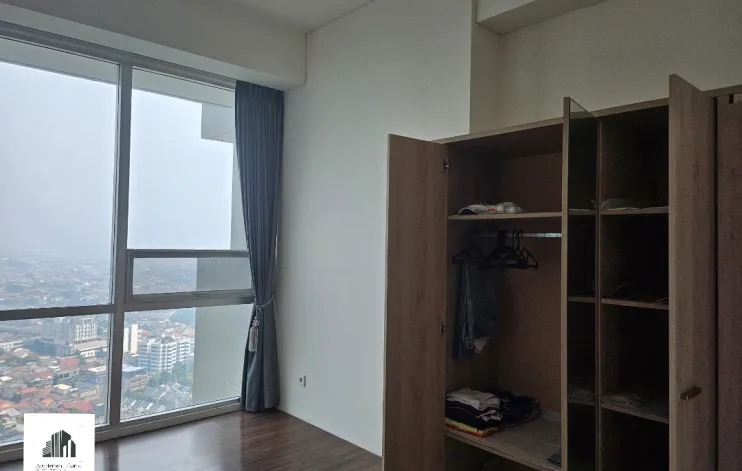 4 BR Semi Furnished Kemang Village City View 15