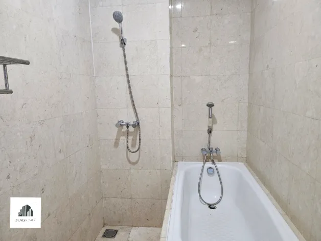 Apartemen Disewa 4 BR Semi Furnished Kemang Village City View 16 watermark_1748271337965