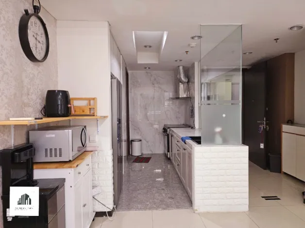 Apartemen Dijual 3 BR Modern Interior Apartemen Yang Terhubung Dengan Mall 4 watermark_1755266978586