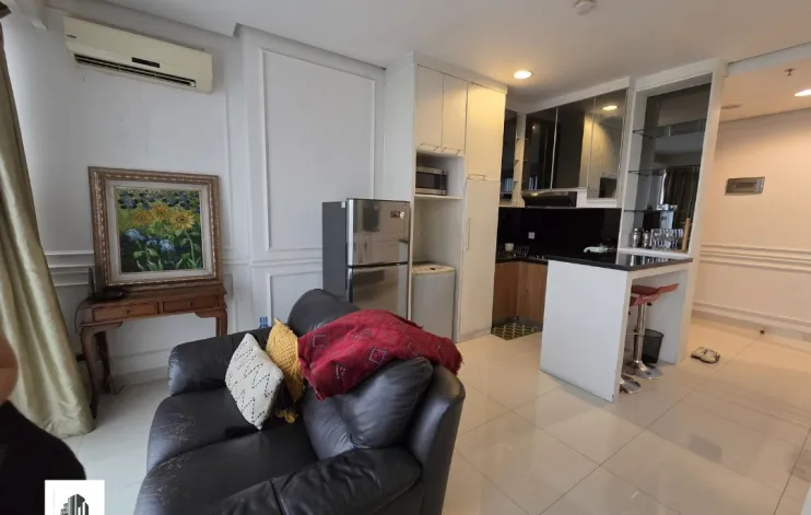 Studio Berukuran Besar Kemang Mansion 2