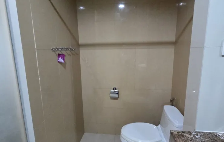 Studio Berukuran Besar Kemang Mansion 5