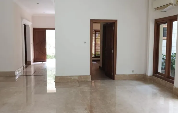 Rumah Mewah 5 Kamar Dalam Komplek Yang Asri Di Lebak Bulus 7