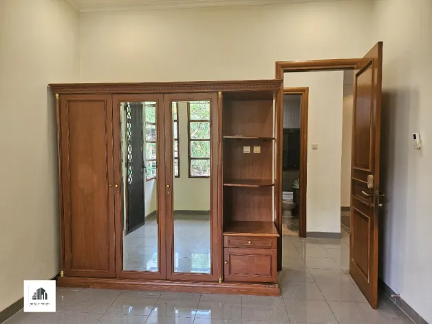 Rumah Disewa 3BR House With Pool At Pondok Indah 12 watermark_1766050843345