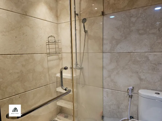 Apartemen Disewa Studio Dengan Interior Klasik Dan terhubung Dengan Mall 2 watermark_1766492912434