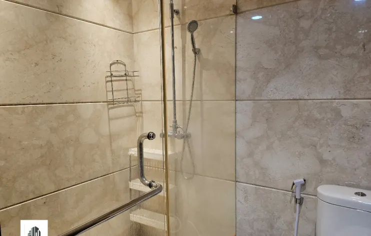 Studio Dengan Interior Klasik Dan terhubung Dengan Mall 2