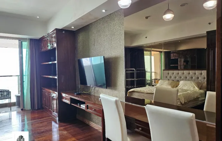 Studio Dengan Interior Klasik Dan terhubung Dengan Mall 3