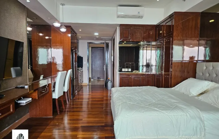 Studio Dengan Interior Klasik Dan terhubung Dengan Mall 5