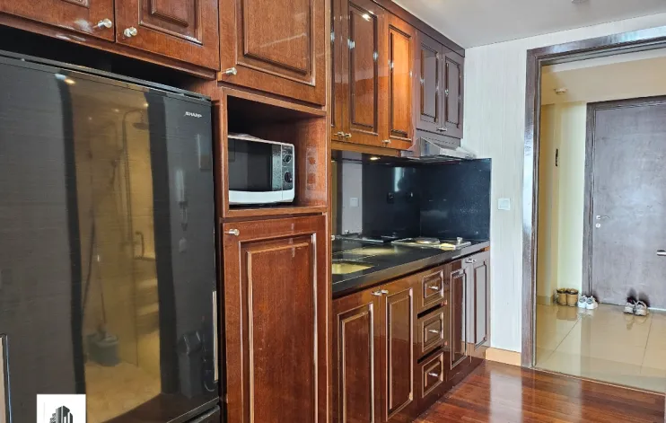 Studio Dengan Interior Klasik Dan terhubung Dengan Mall 7