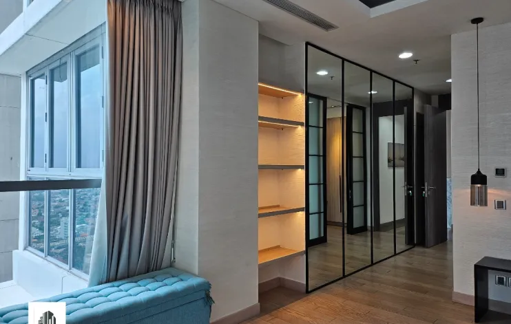 Luxury 4 BR double private lift apartment 14