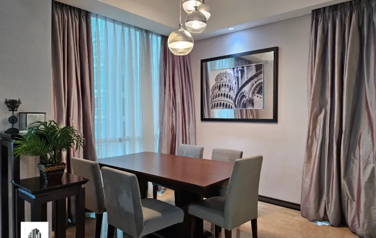 2 BR Private Lift Modern Interior Berukuran Besar 9