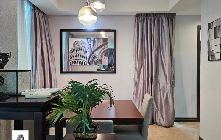 2 BR Private Lift Modern Interior Berukuran Besar 10