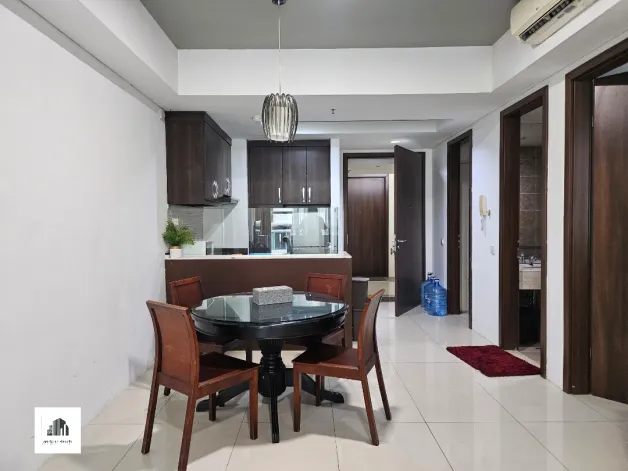 Apartemen Disewa 2 BR Kemang Village Interior Klasik 7 watermark_1772198523121
