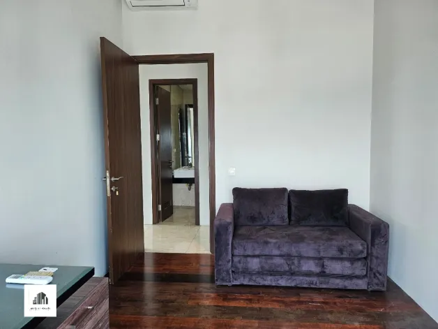 Apartemen Disewa 3 BR Private Lift Mini Penthouse Kemang Village Residence 14 watermark_1772458145705