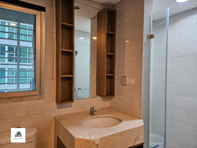 Apartemen Disewa 2 BR Intercon Kemang Village Terhubung Dengan Mall 2 watermark_1774445312856