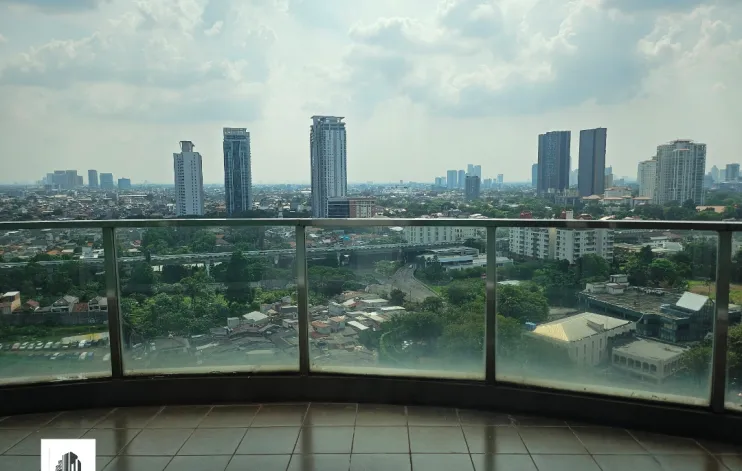 3 BR Ritz kemang Village Sudah Renovasi 1