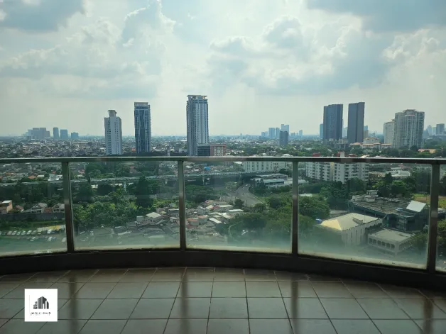 Apartemen Disewa 3 BR Ritz kemang Village Sudah Renovasi 1 watermark_1776953848878